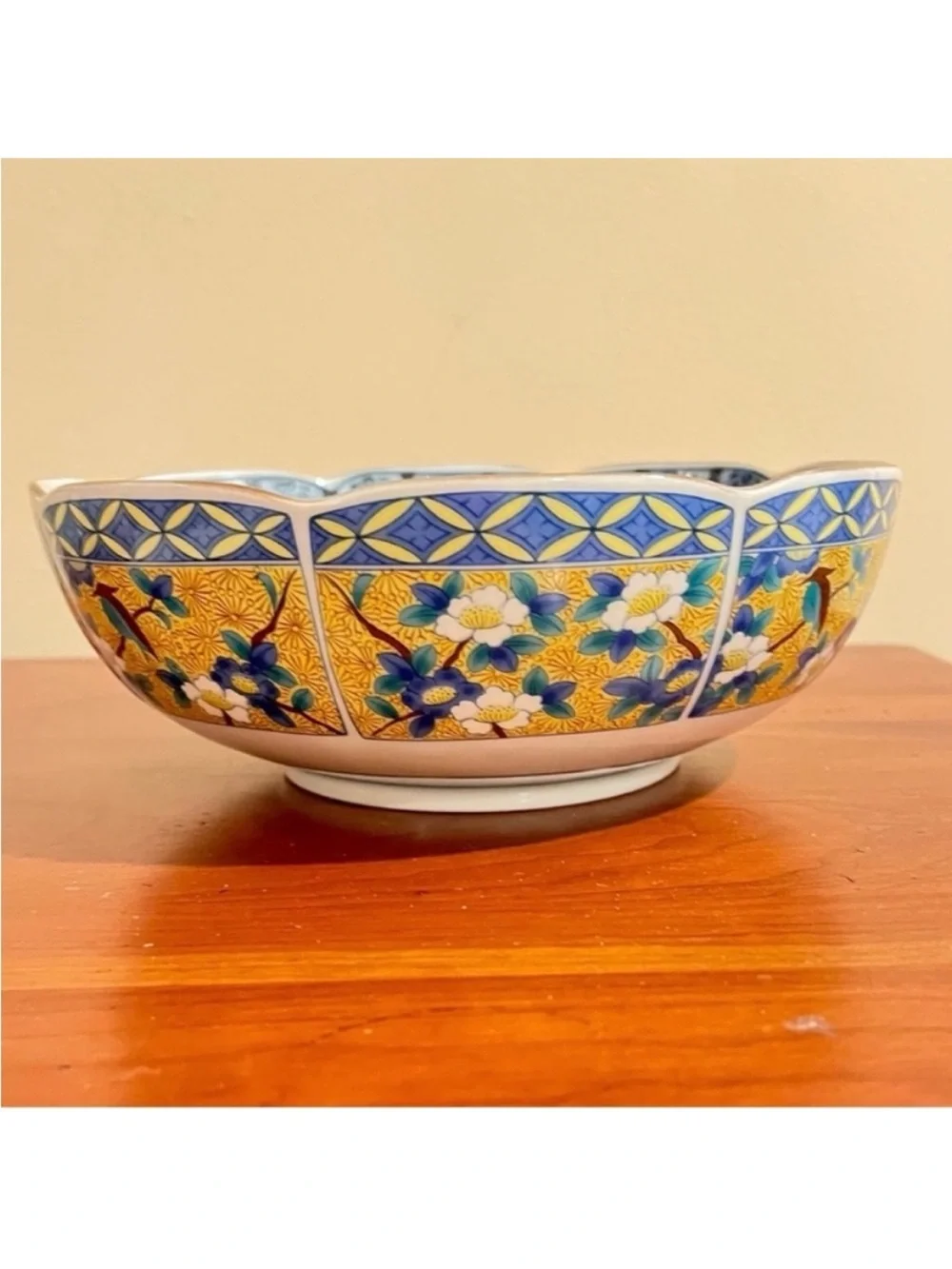 NWOT- Retro Bowl - Scalloped Porcelain Floral Bowl